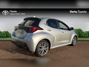 Used Toyota Yaris 2024 for sale - 76796829: Photo
