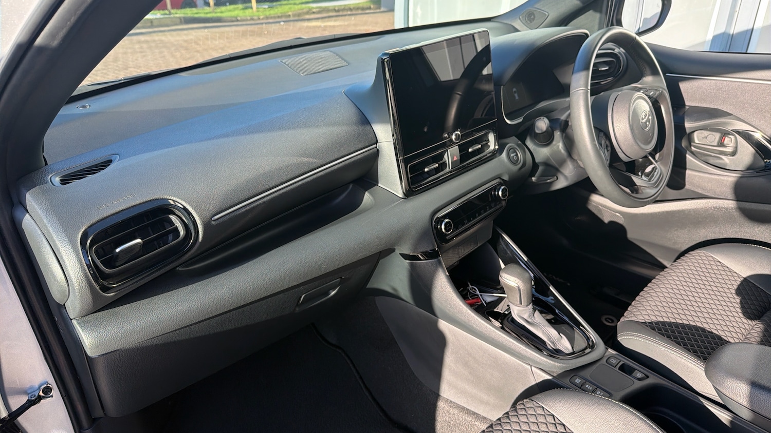 Used Toyota Yaris 2024 for sale - 76796829: Photo 35