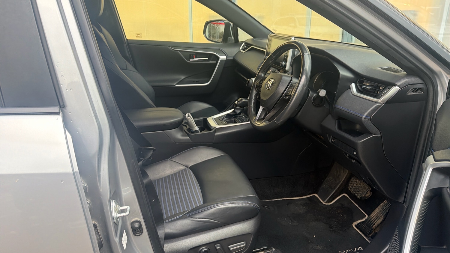 Used Toyota RAV4 2022 for sale - 77116390: Photo 11