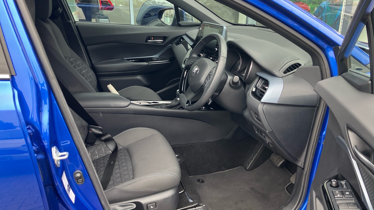 Used Toyota C-HR 2021 for sale - 76290476: Photo 11