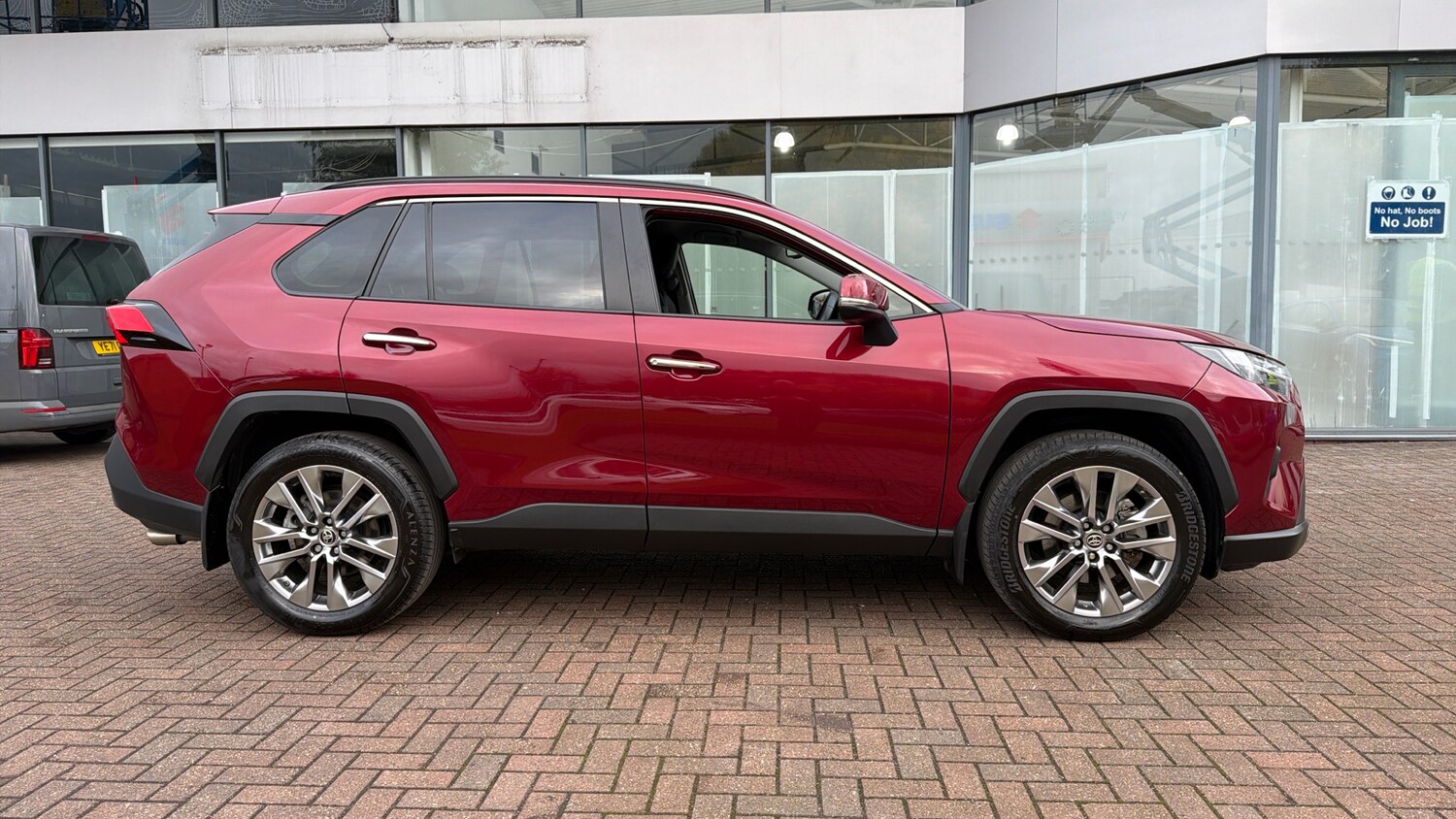 Used Toyota RAV4 2022 for sale - 76396832: Photo 16