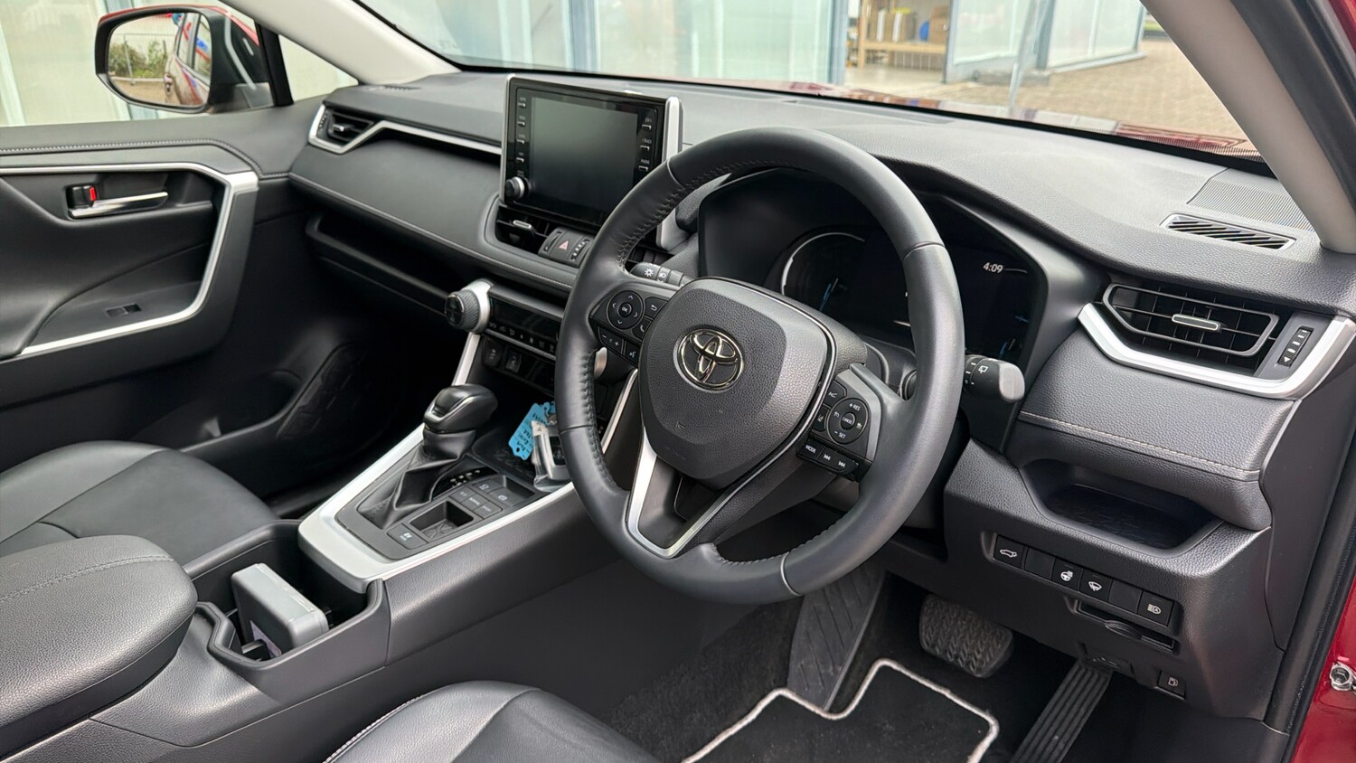 Used Toyota RAV4 2022 for sale - 76396832: Photo 25