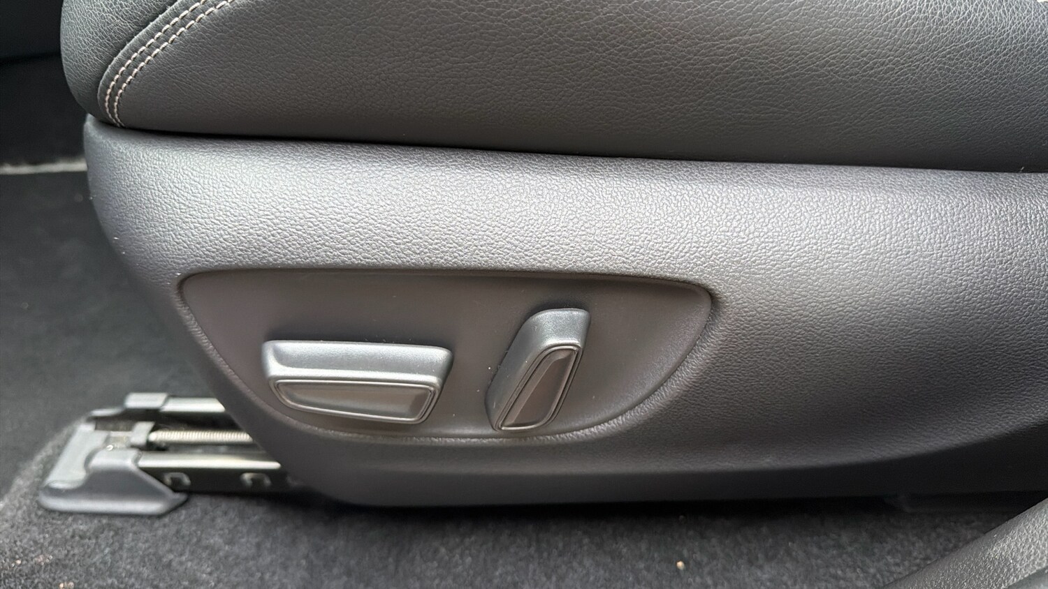 Used Toyota RAV4 2022 for sale - 76396832: Photo 36