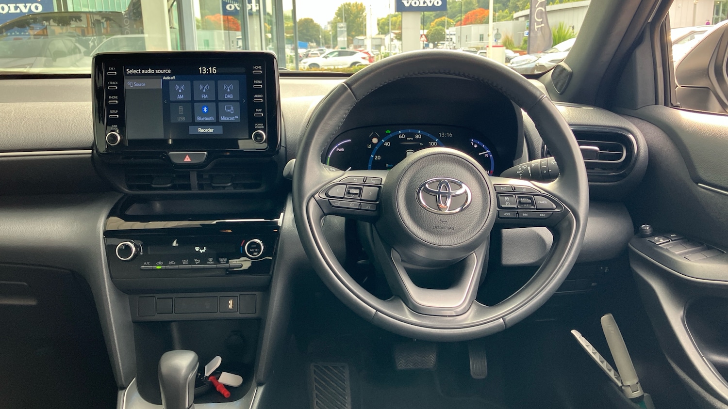 Used Toyota Yaris Cross 2024 for sale - 76144523: Photo 8