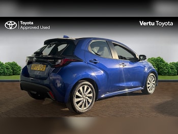 Used Toyota Yaris 2022 for sale - 76653129: Photo