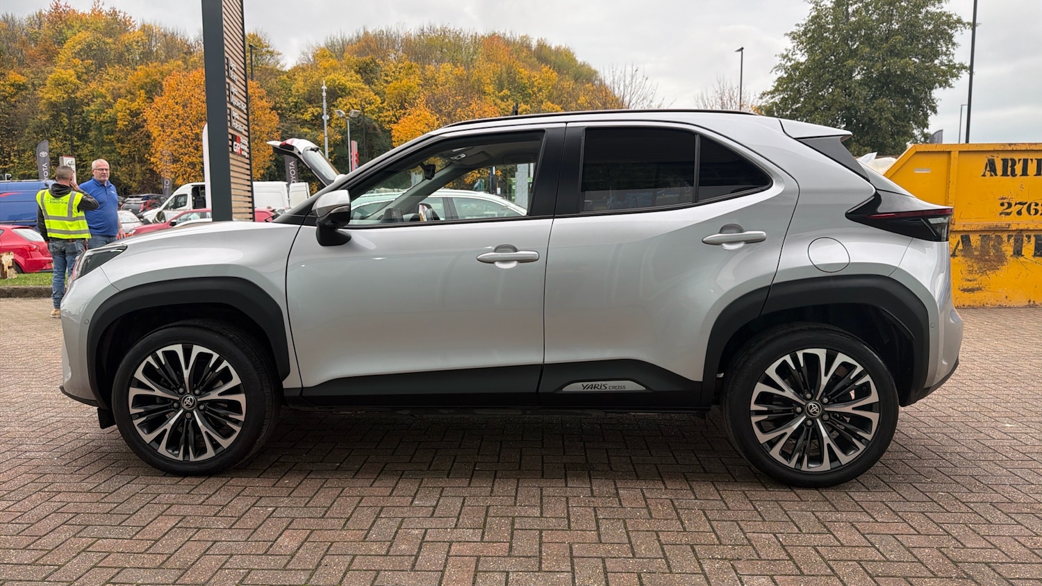 Used Toyota Yaris Cross 2023 for sale - 76639588: Photo 17