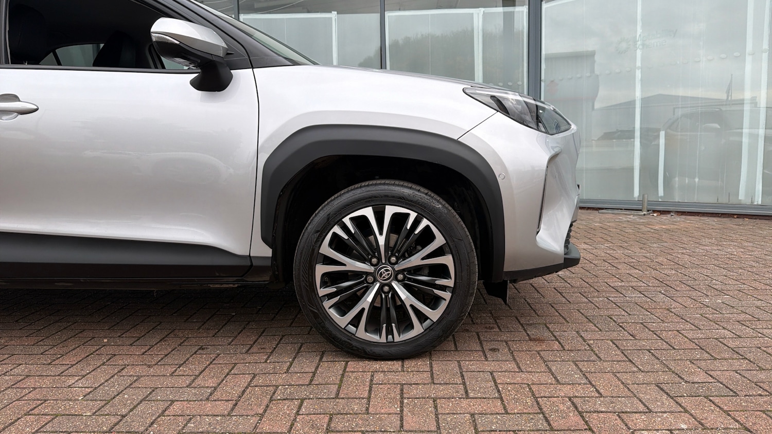 Used Toyota Yaris Cross 2023 for sale - 76639588: Photo 18