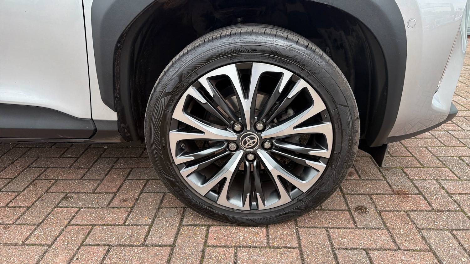 Used Toyota Yaris Cross 2023 for sale - 76639588: Photo 30