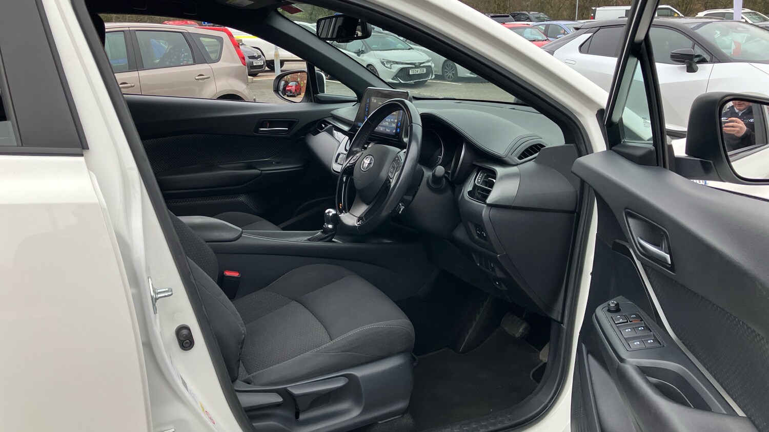 Used Toyota C-HR 2018 for sale - 77901475: Photo 11