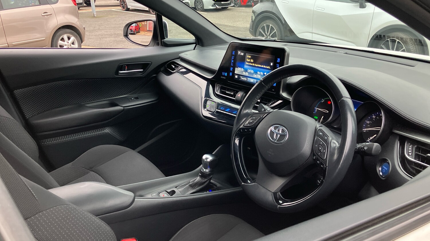 Used Toyota C-HR 2018 for sale - 77901475: Photo 40