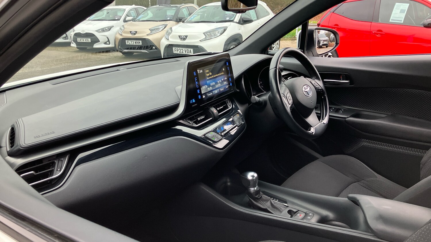 Used Toyota C-HR 2018 for sale - 77901475: Photo 44