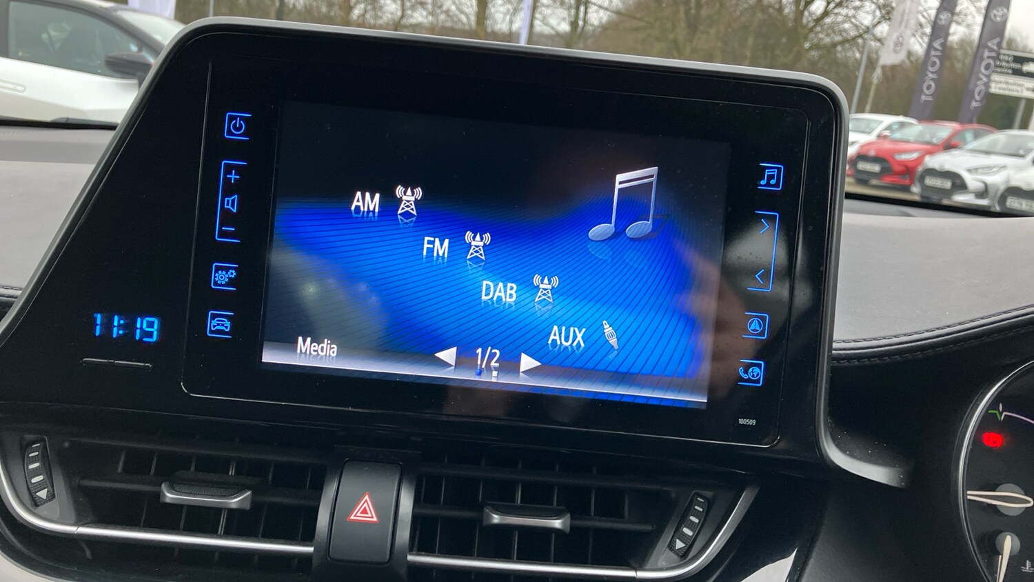 Used Toyota C-HR 2018 for sale - 77901475: Photo 53