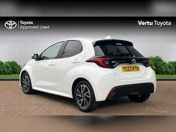 Used Toyota Yaris 2022 for sale - 76076283: Photo