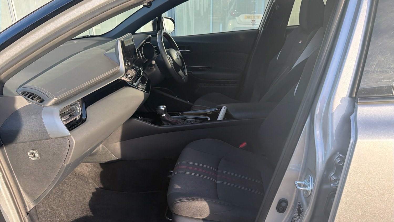 Used Toyota C-HR 2022 for sale - 76639589: Photo 10