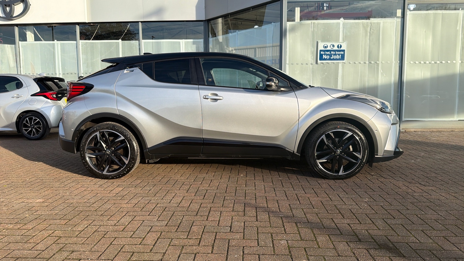Used Toyota C-HR 2022 for sale - 76639589: Photo 16