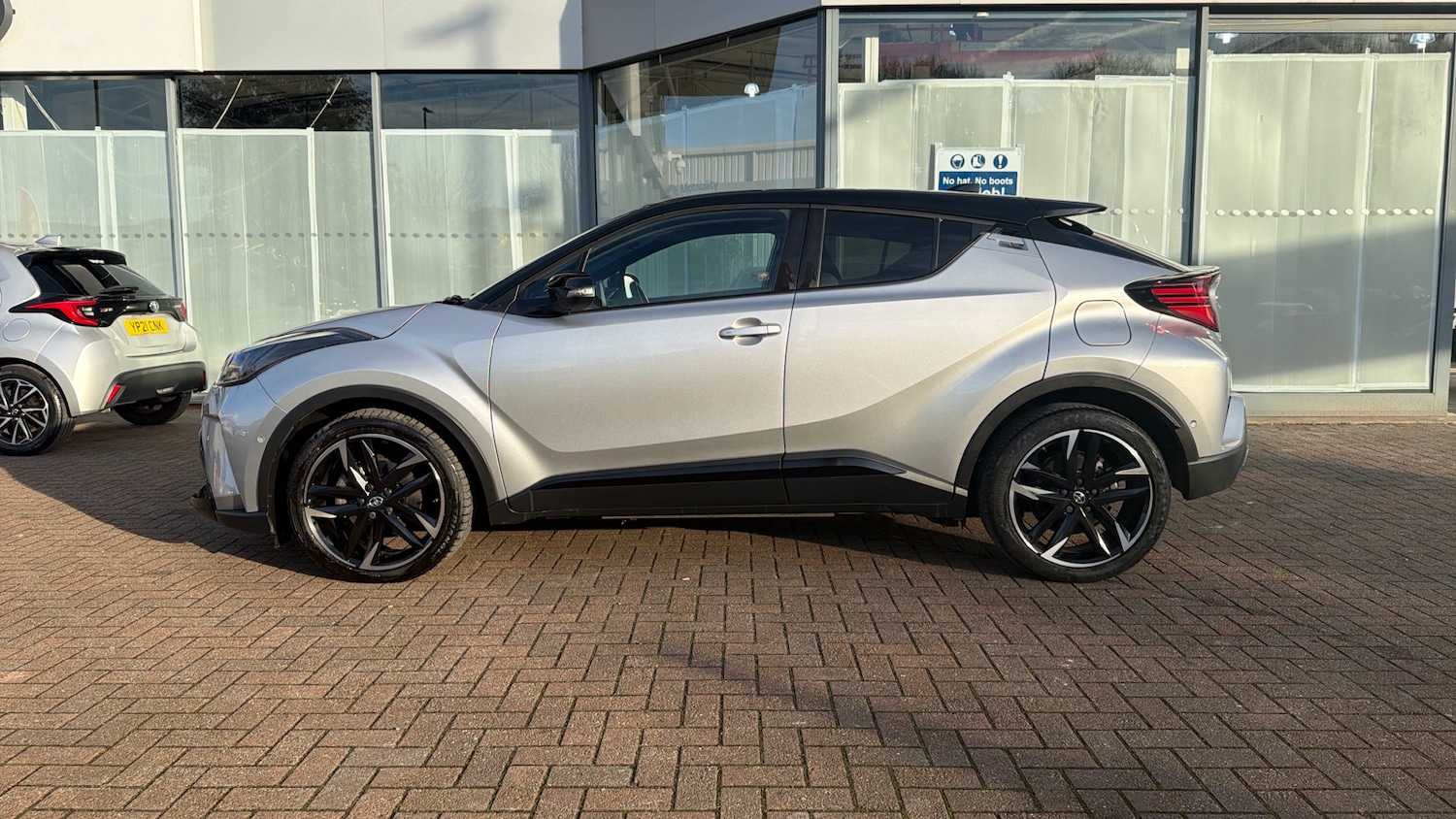 Used Toyota C-HR 2022 for sale - 76639589: Photo 17