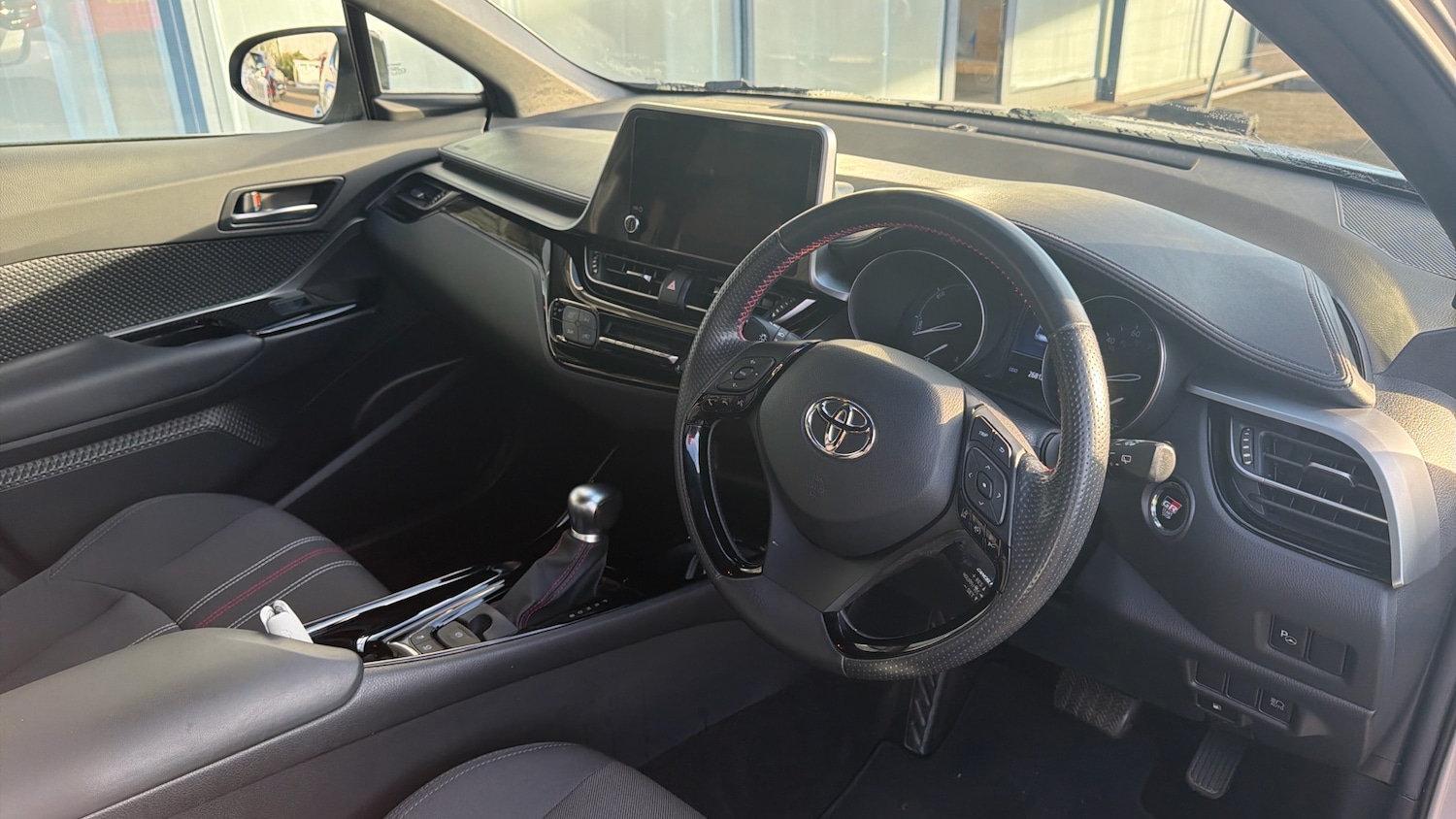 Used Toyota C-HR 2022 for sale - 76639589: Photo 25