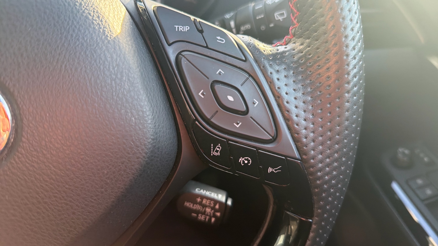 Used Toyota C-HR 2022 for sale - 76639589: Photo 28