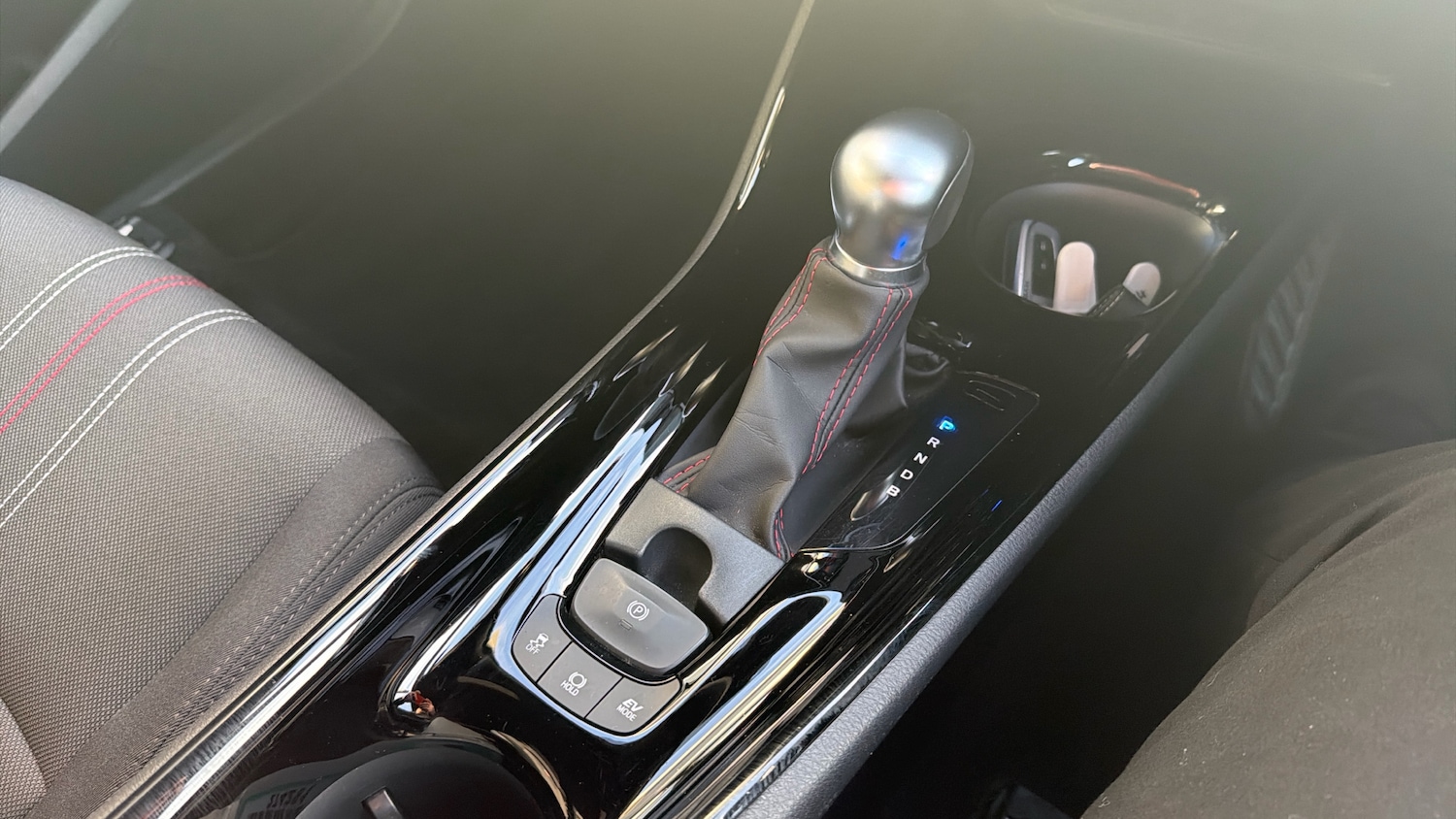 Used Toyota C-HR 2022 for sale - 76639589: Photo 31