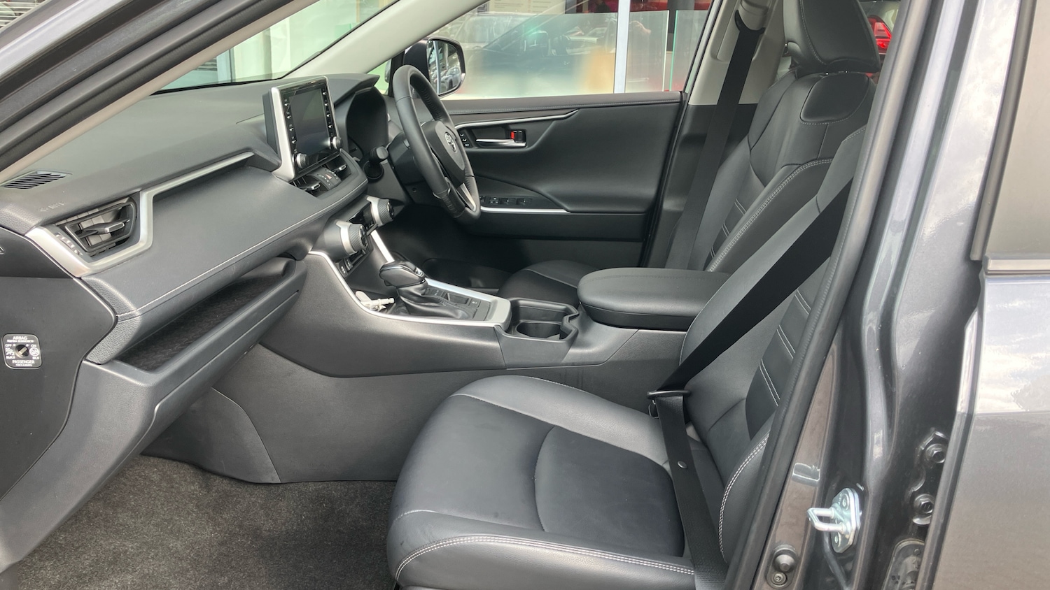 Used Toyota RAV4 2021 for sale - 76430734: Photo 10