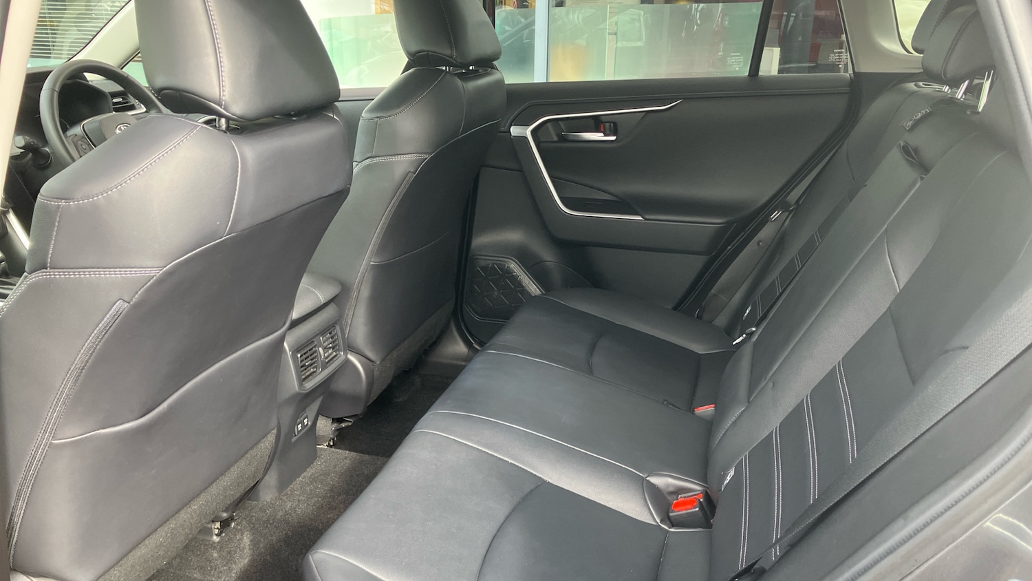 Used Toyota RAV4 2021 for sale - 76430734: Photo 13