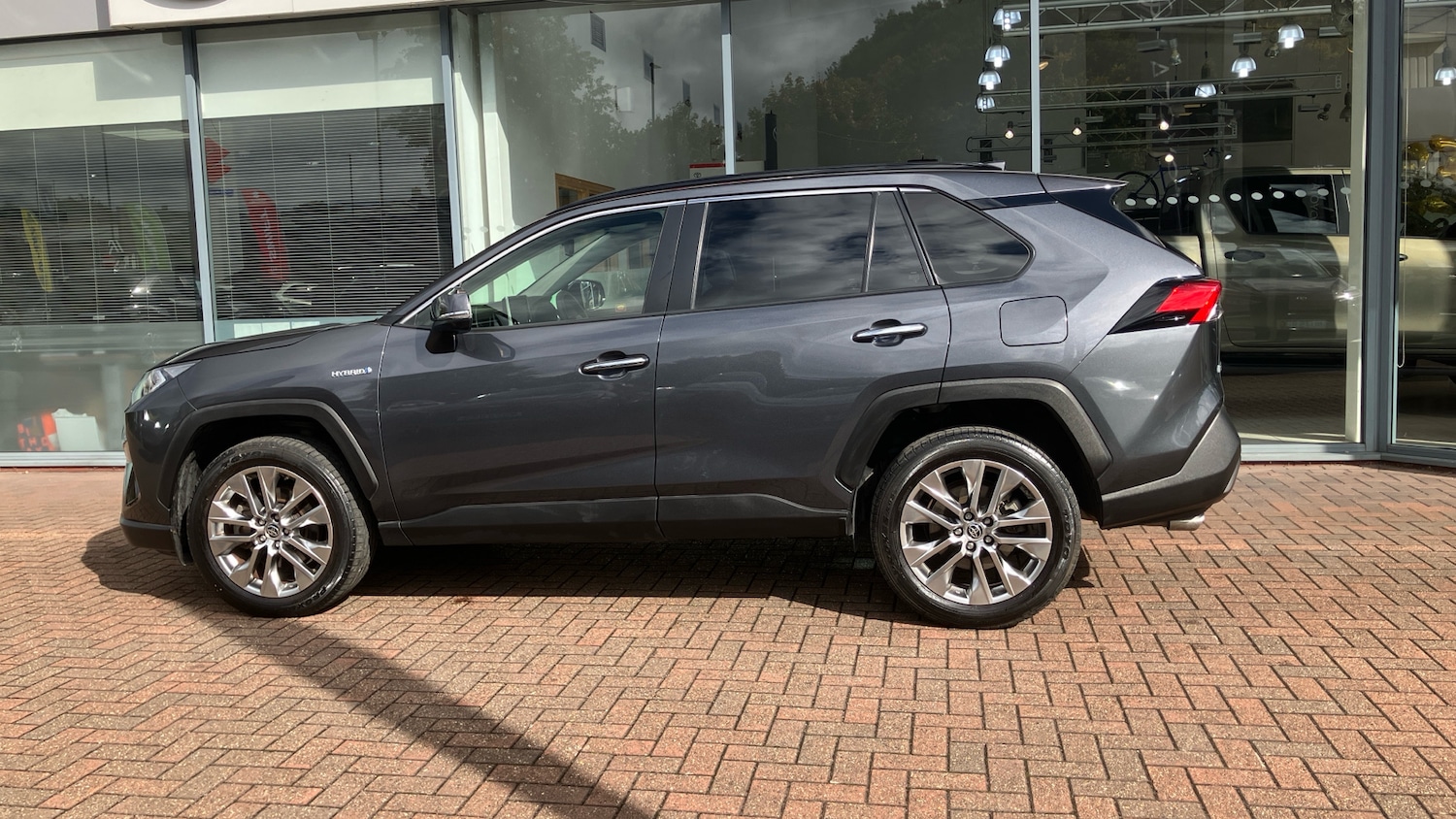 Used Toyota RAV4 2021 for sale - 76430734: Photo 17