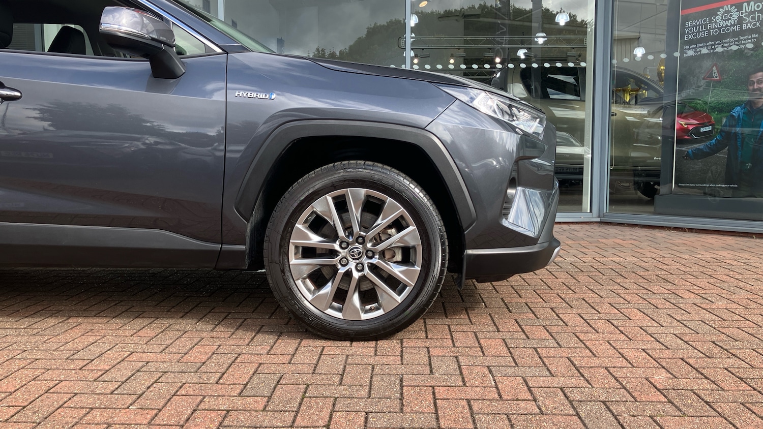 Used Toyota RAV4 2021 for sale - 76430734: Photo 18