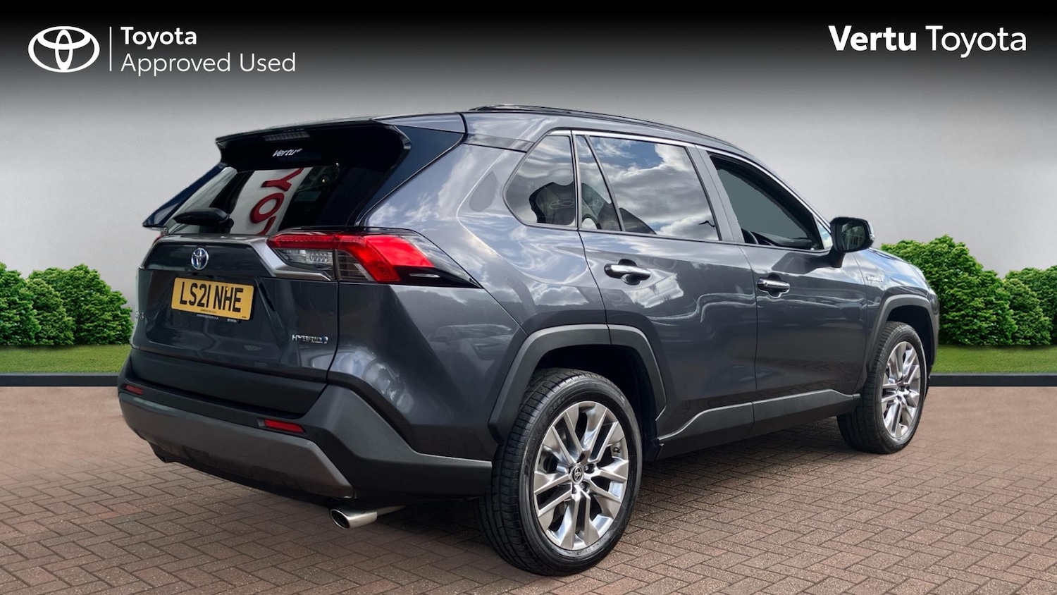 Used Toyota RAV4 2021 for sale - 76430734: Photo 2