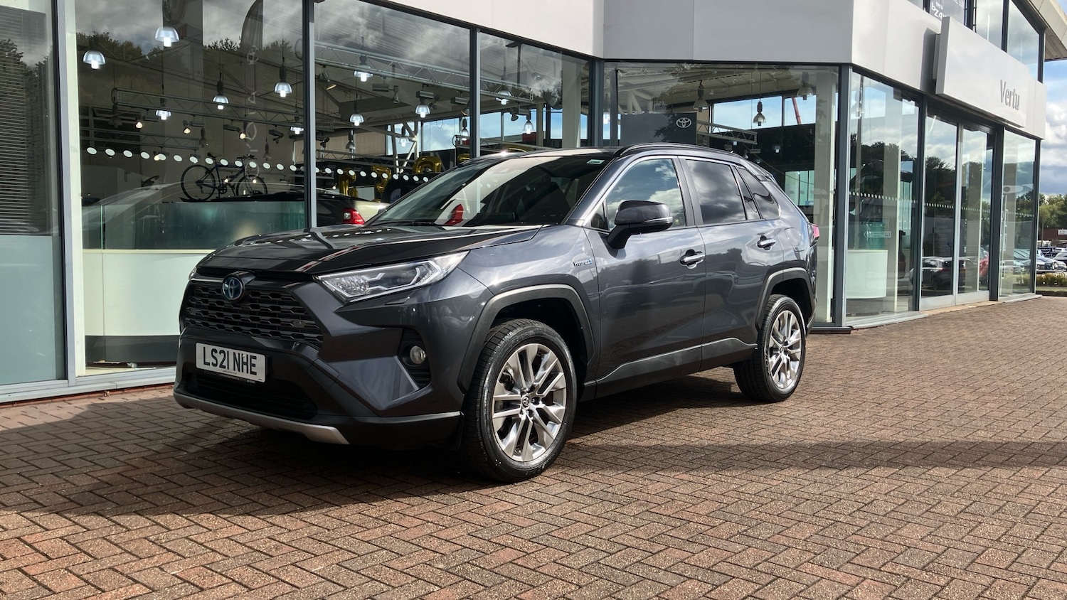 Used Toyota RAV4 2021 for sale - 76430734: Photo 35