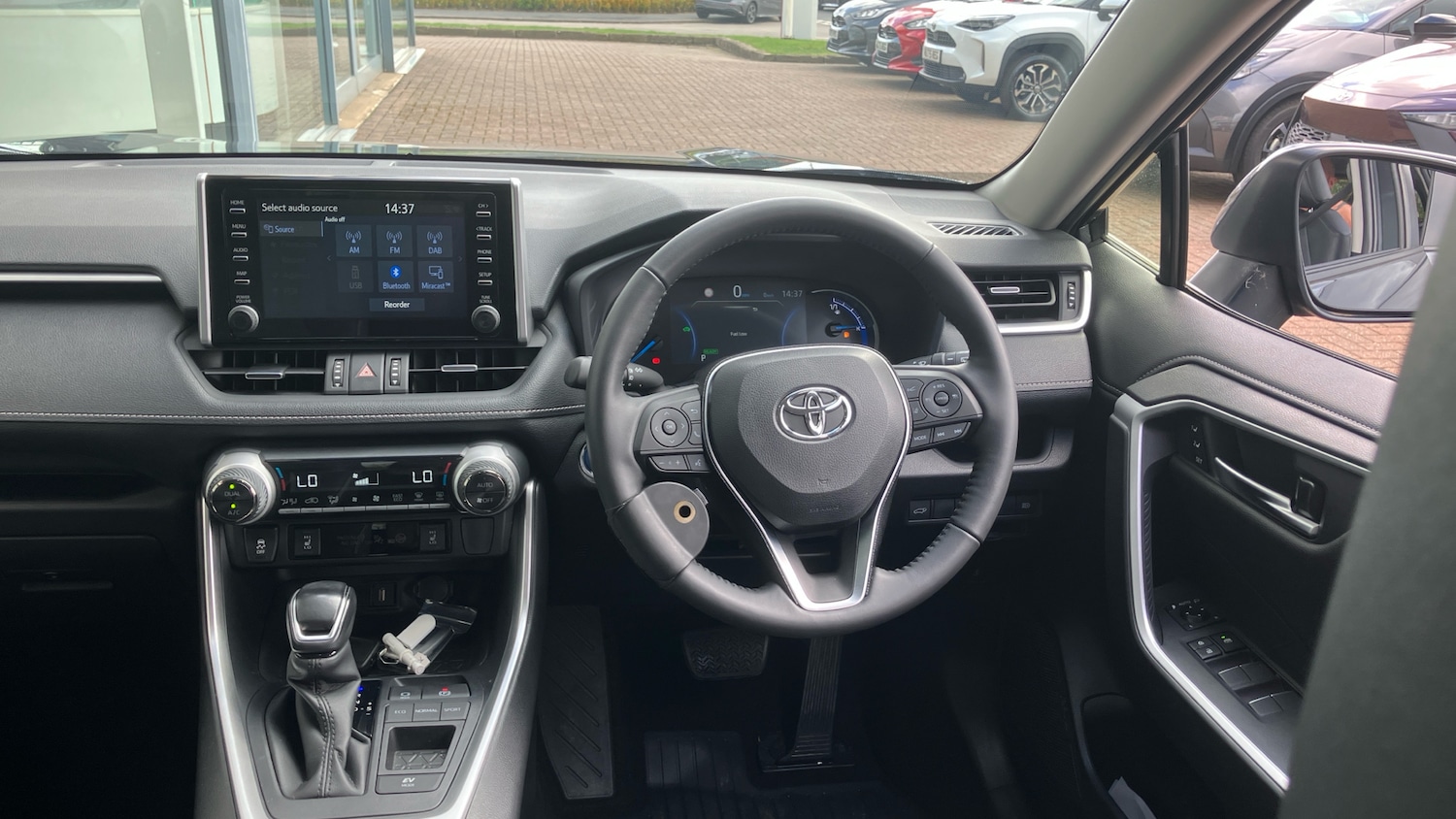 Used Toyota RAV4 2021 for sale - 76430734: Photo 6