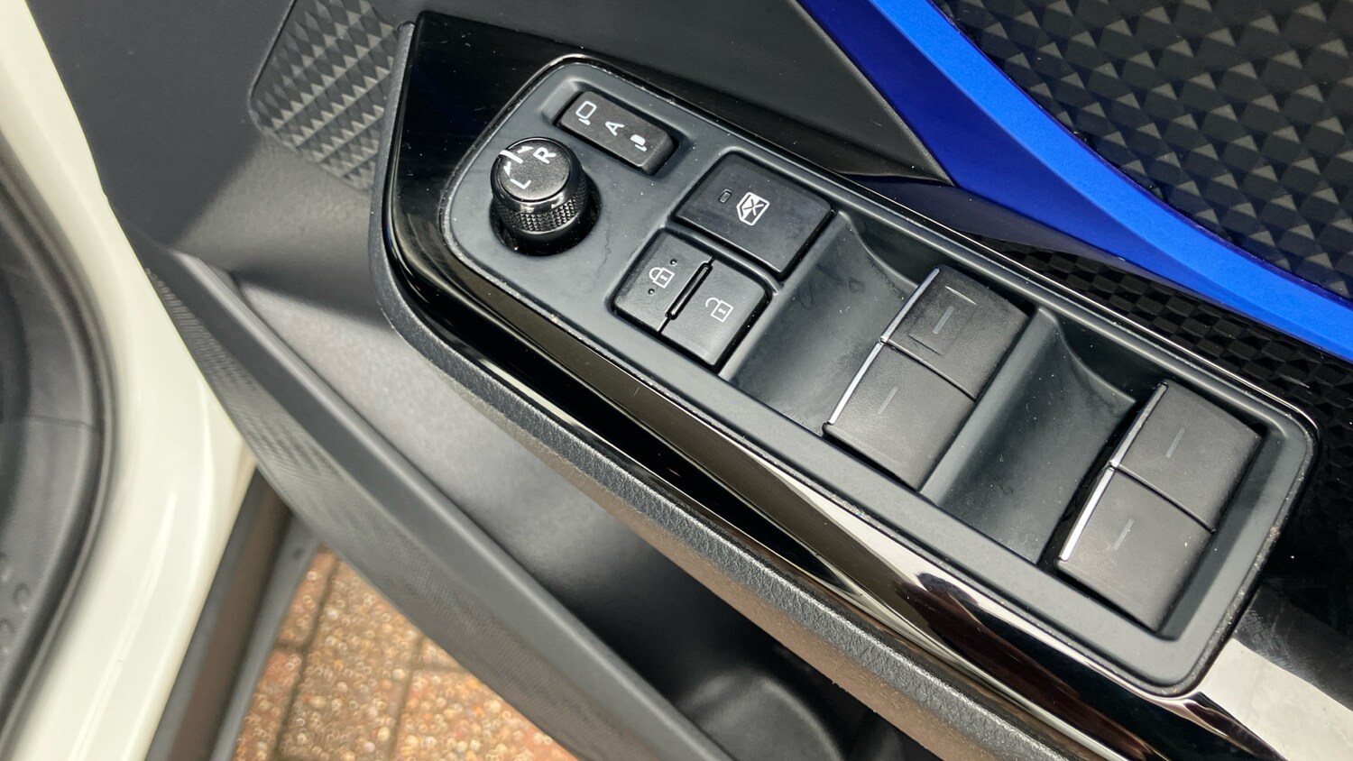 Used Toyota C-HR 2020 for sale - 76079671: Photo 26