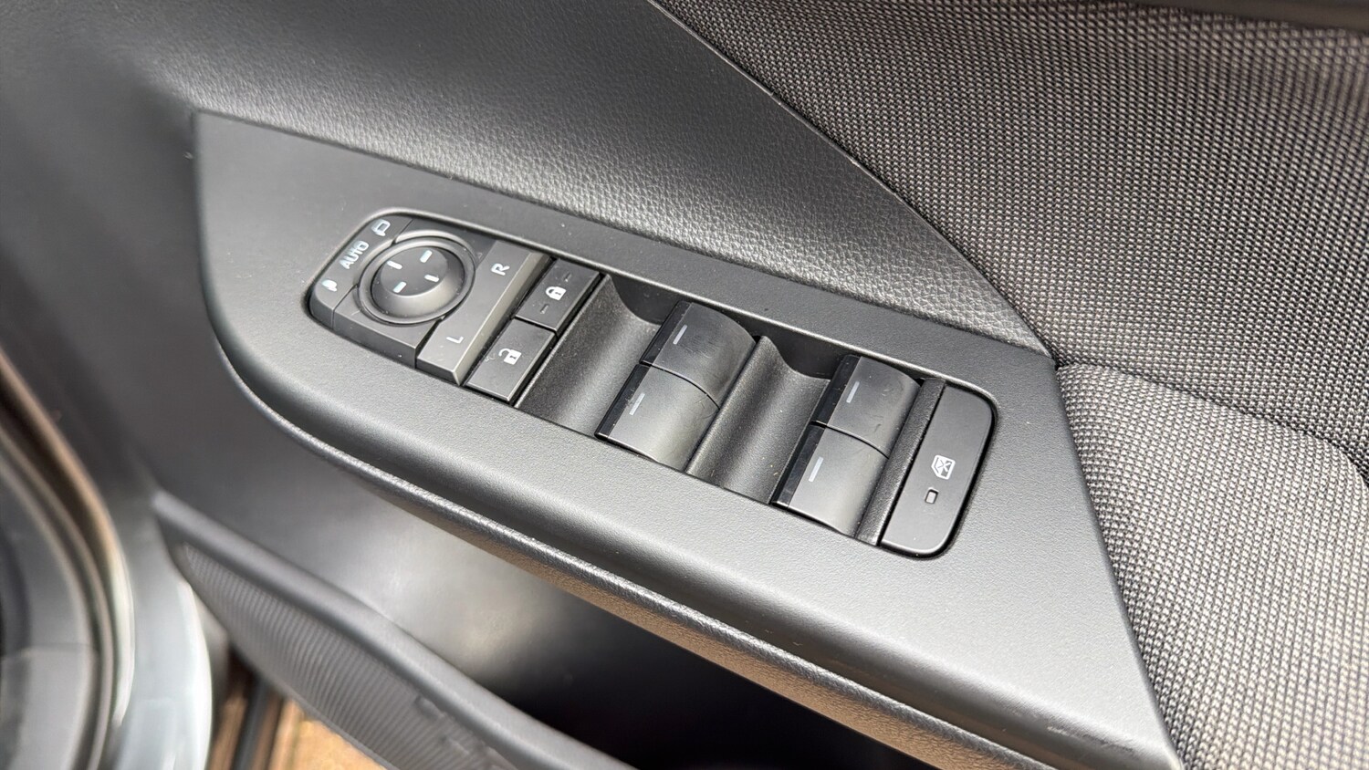 Used Toyota C-HR 2025 for sale - 76461696: Photo 26