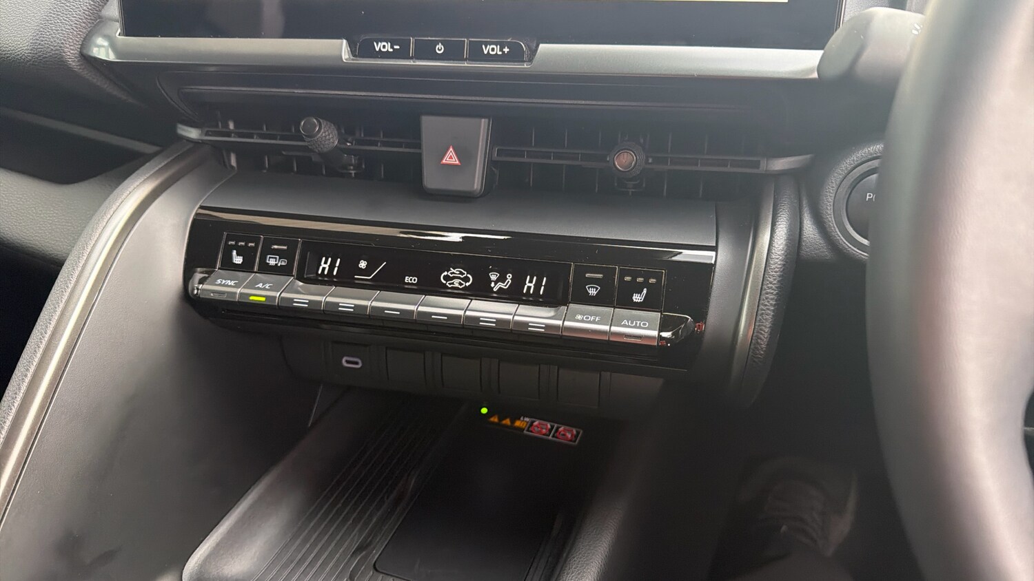 Used Toyota C-HR 2025 for sale - 76461696: Photo 28