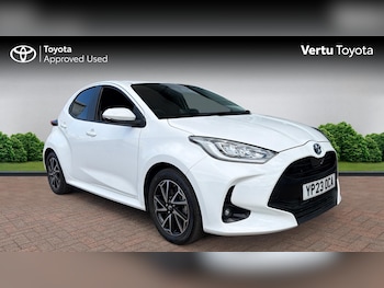 Used Toyota Yaris 2023 for sale - 78992371: Photo