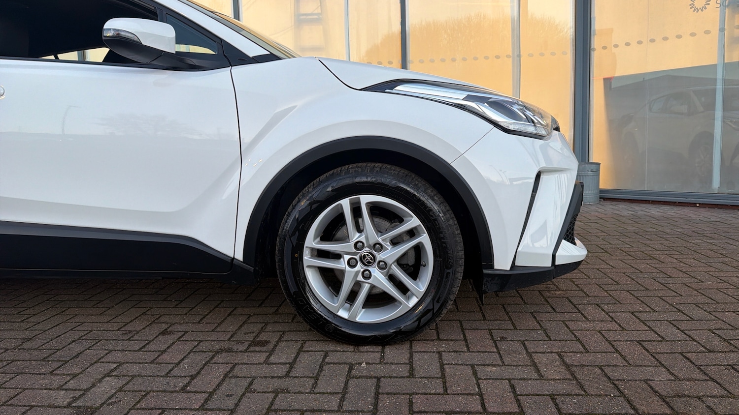 Used Toyota C-HR 2023 for sale - 77160630: Photo 18
