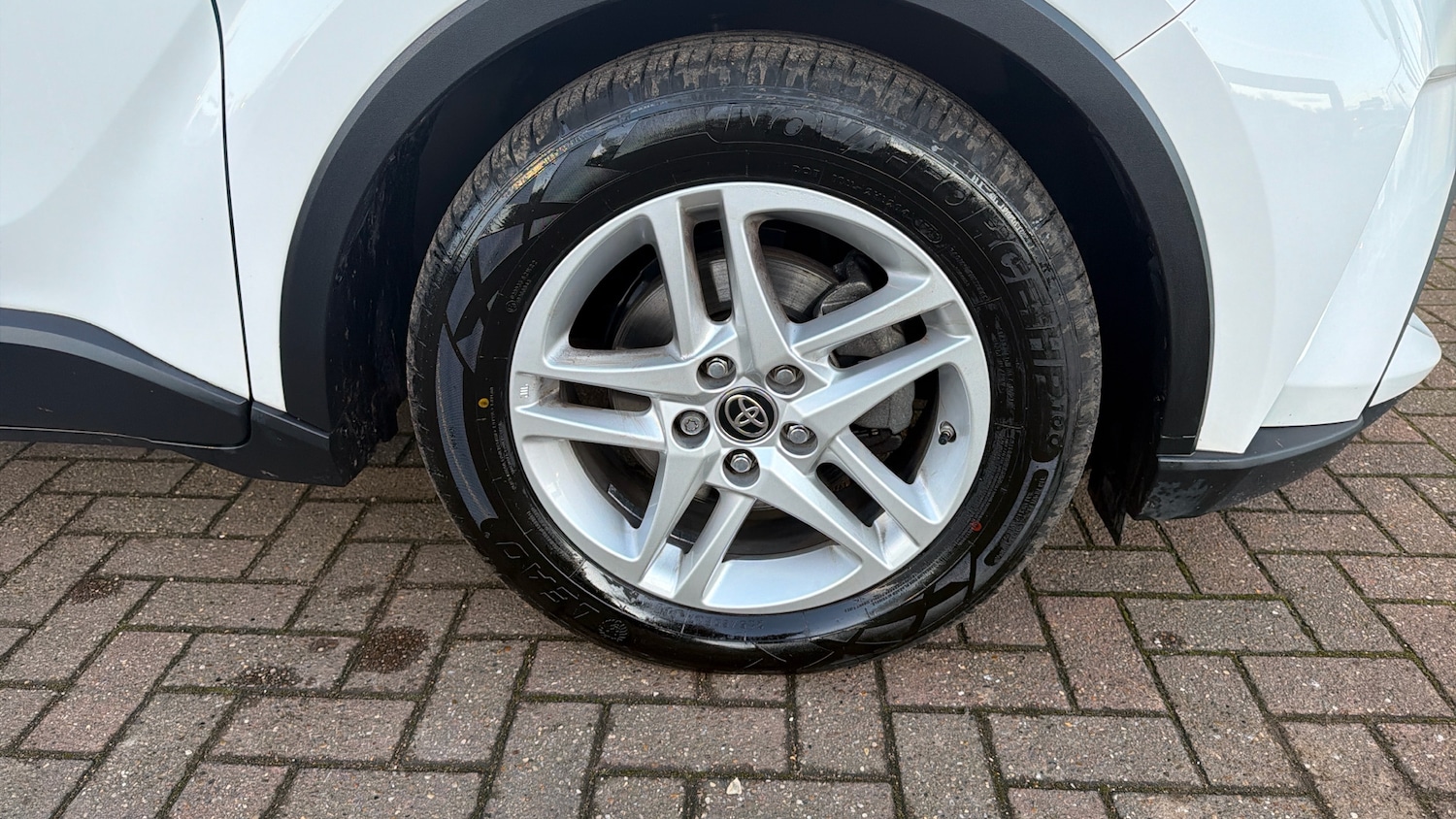 Used Toyota C-HR 2023 for sale - 77160630: Photo 32