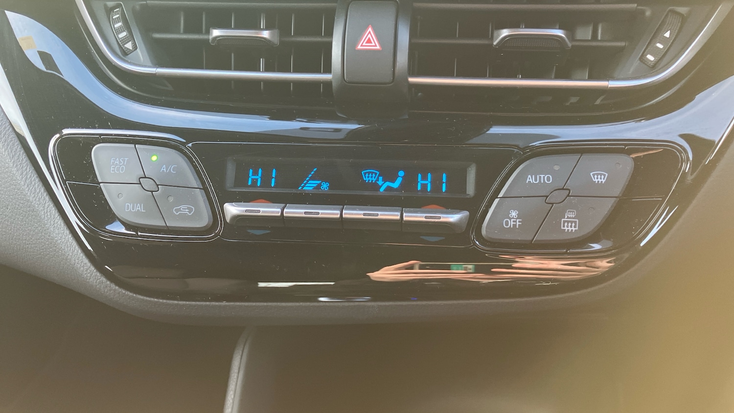 Used Toyota C-HR 2023 for sale - 77160630: Photo 50