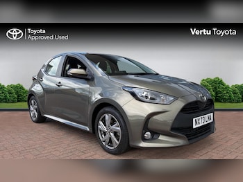 Used Toyota Yaris 2024 for sale - 78939403: Photo