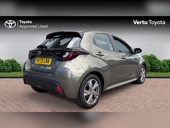 Used Toyota Yaris 2024 for sale - 78939403: Photo