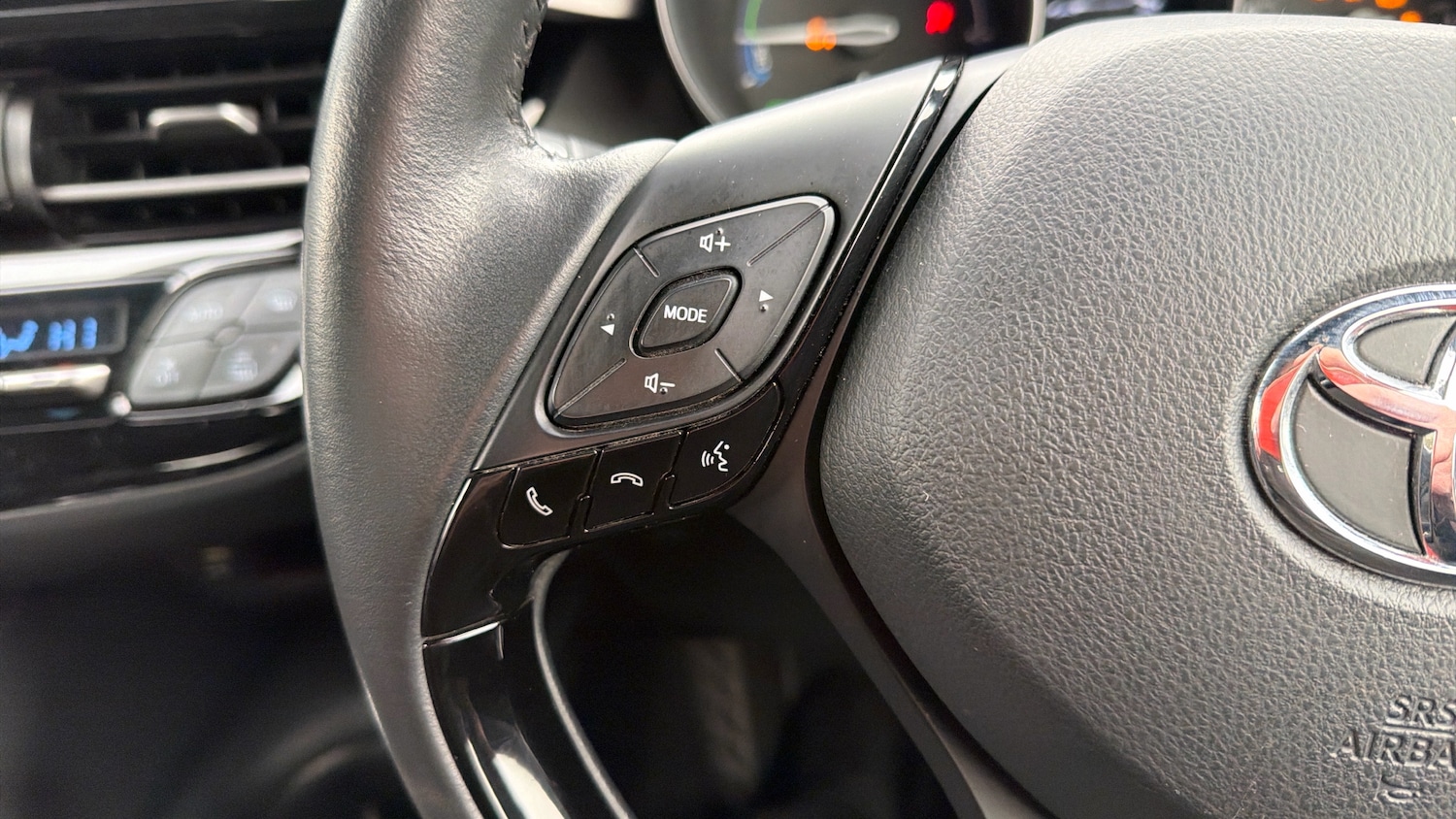 Used Toyota C-HR 2023 for sale - 78107211: Photo 27