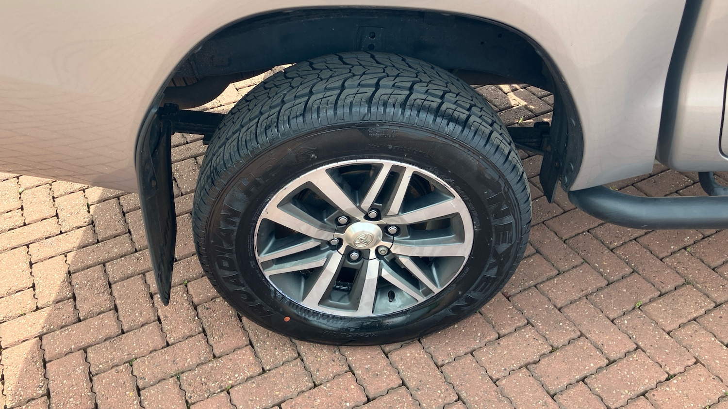 Used Toyota Hilux 2020 for sale - 76490315: Photo 26