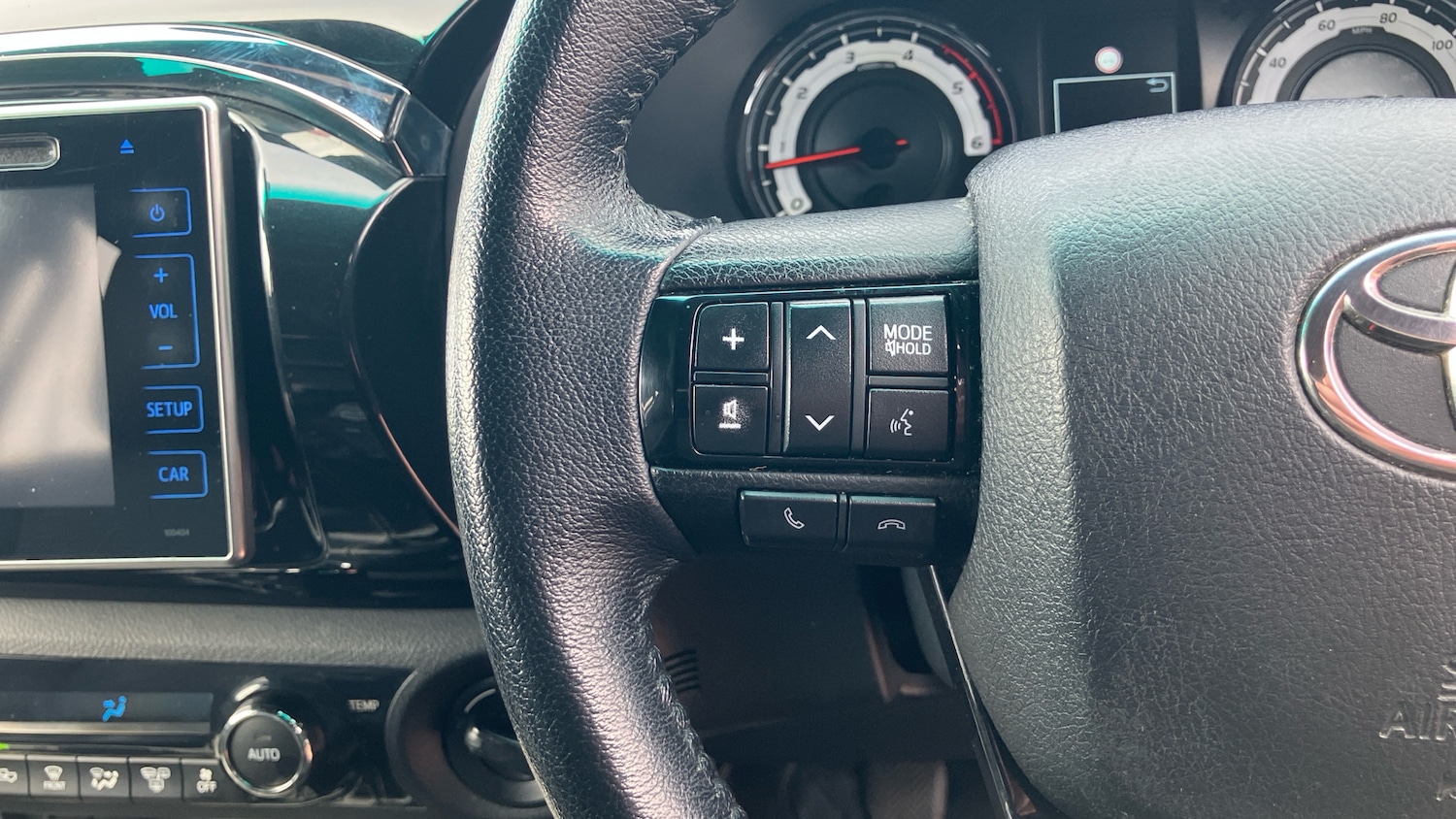 Used Toyota Hilux 2020 for sale - 76490315: Photo 35