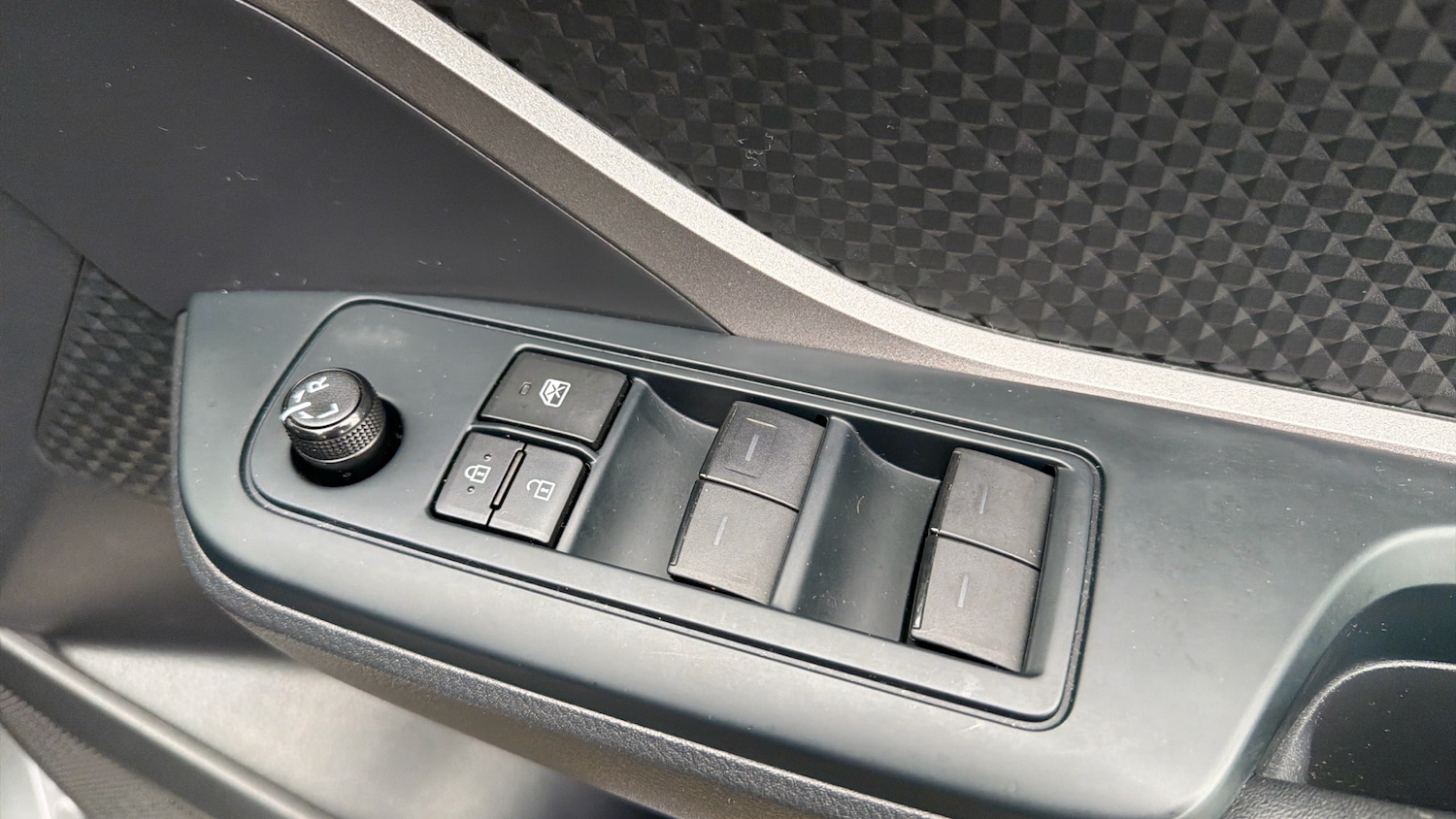 Used Toyota C-HR 2022 for sale - 76494412: Photo 26