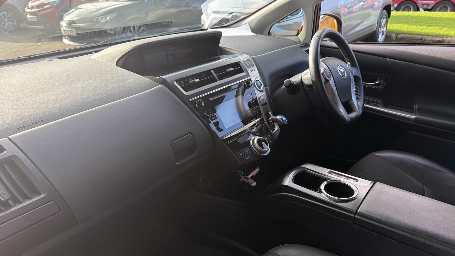 Used Toyota Prius+ 2020 for sale - 76565311: Photo 36