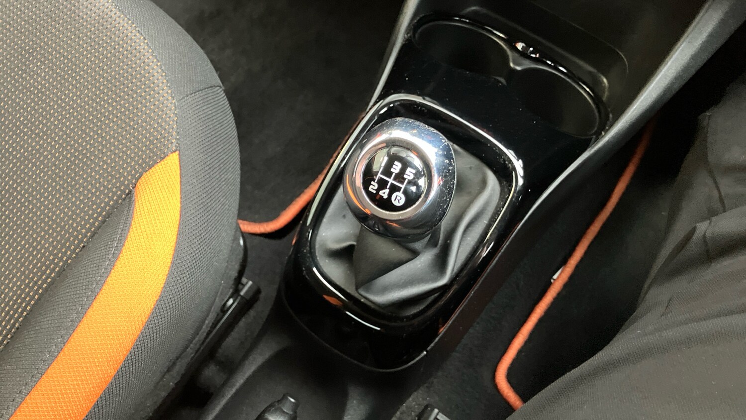 Used Toyota AYGO 2019 for sale - 77518931: Photo 30