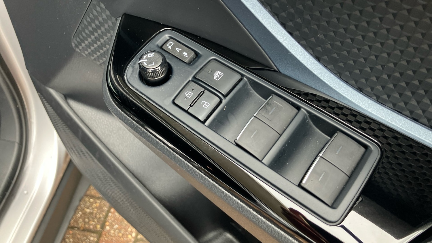 Used Toyota C-HR 2020 for sale - 76905927: Photo 26