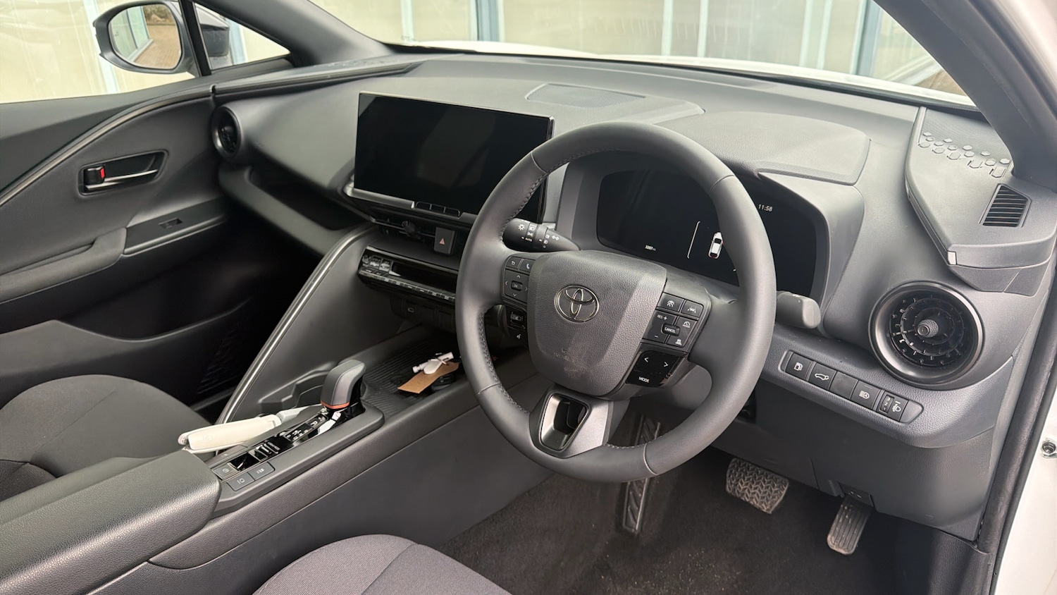 Used Toyota C-HR 2024 for sale - 77136807: Photo 25