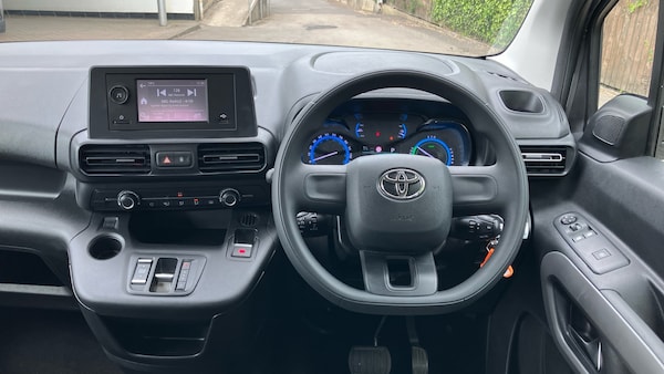Used Toyota PROACE CITY Verso 2024 for sale - 75650896: Photo 6