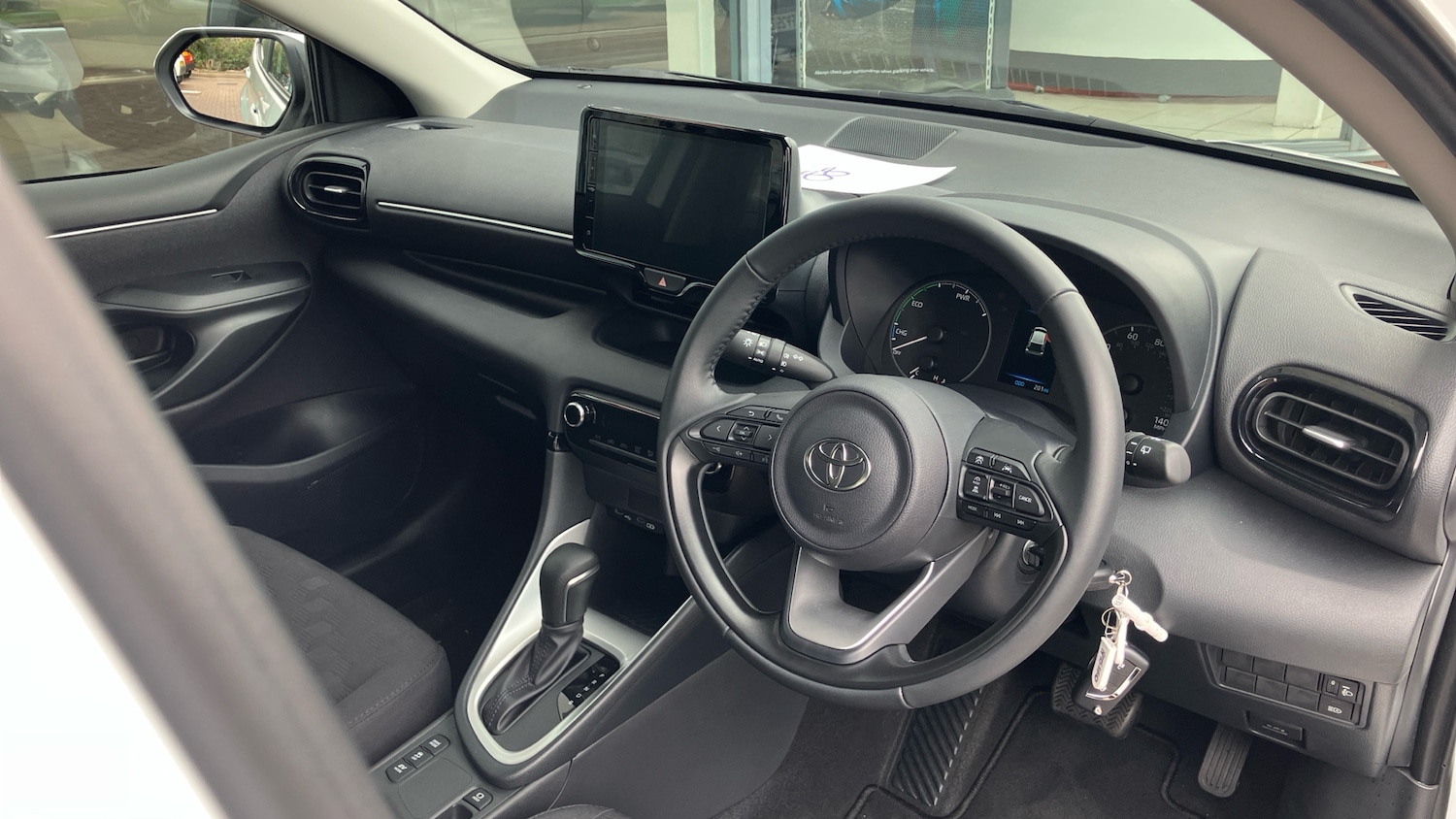 Used Toyota Yaris 2025 for sale - 76346799: Photo 25