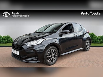 Used Toyota Yaris 2023 for sale - 79080932: Photo